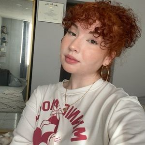 Meet your Posher, Selina